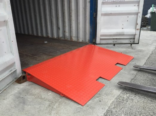 18000 lb Capacity Shipping Container/Sea Can Forklift Ramp